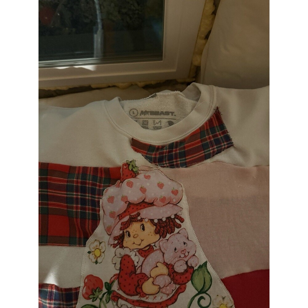 Patchwork Upcycle Reworked Oversize Strawberry Shortcake Sweater XS/S - Picture 6 of 6